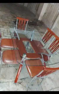 میز و صندلی نهارخوری ۶ نفره کارکرده تمیز