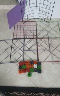 شلف آهنی و گلدون