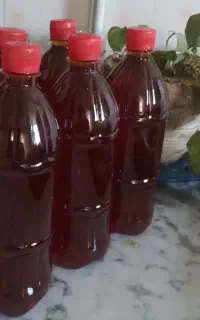 شربت غلیظ هفت گیاه و زعفران