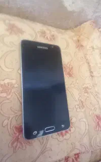 گوشی جی ۵ پرو السیدی شکسته