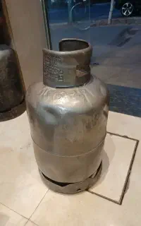 دو عدد کپسول پرسی خالی