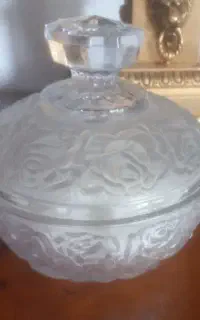 شکلات خوری کریستال مارک لالیک فرانسه