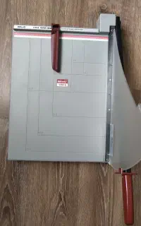 دستگاه برش کاغذ ،گیوتین کاغذ