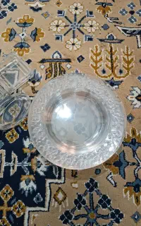 تعدادی بشقاب
