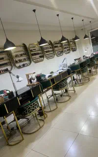 اجاره میز ناخن در مرکز تخصصی ناخن بیست متری