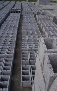 سنگ بلوک و لوله بتنی
