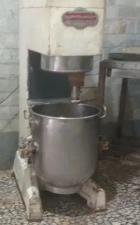 دستگاه همزن صنعتی