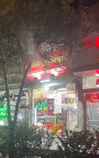 ۲۱مترمغازه حاشیه تجاری دائم