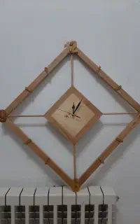 ساعت دیواری چوبی