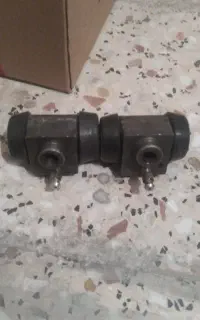 یه جفت لامپ پژویی یه پنکه کاملا نو با سیلندر