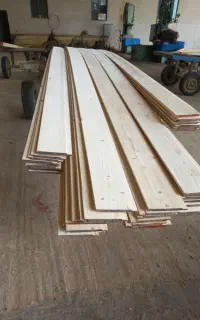 سیلرکاری و سمباده کاری کارخانه چوبین راش