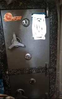 کلید سازی احمدی باز کردن هرنوع قفل ساخت هرنوع کلید
