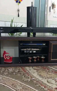 میز زیر تلویزیونی
