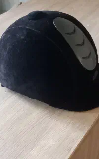 کلاه اسب سواری