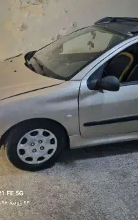 ماشین ۲۰۶ مدل ۸۳
