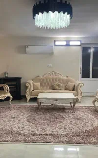 مبل ۷ نفره همراه با میز عسلی
