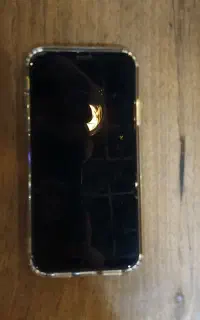 ایفون 11 بدون خط خش