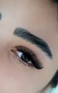 کاشت و اکستنشن مژه، لیفت و لمینت مژه و ابرو ،ترمیم