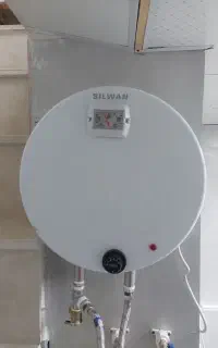 ابگرمکن برقی ۱۵ لیتری درحد نو
