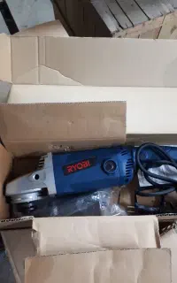 فرزاهنگری وسنگربی ریوبی اصل