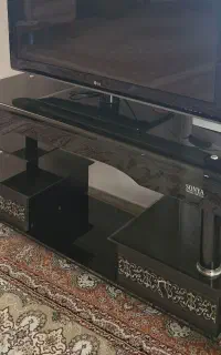 میز تلویزیون شیشه ای