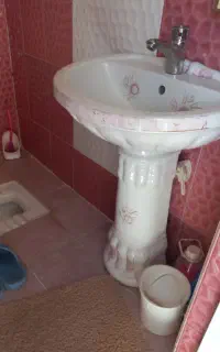 روشویی همراه با آینه