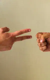 بازی خوب پیش منه پول خوب داره