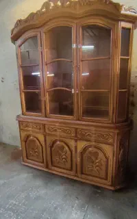 بوفه یا ویترین خانگی