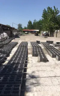 نیازمند سنگ بلوک زن