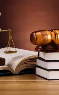 وکیل پایه یک دادگستری