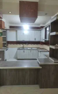 آپارتمان همکف با حیاط اختصاصی