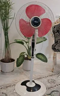 پنکه پایه بلند در حد نو