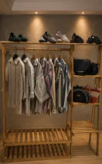 رگال لباس چوبی ساده و بغل طبقه