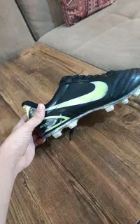 کفش استوک با وسایل