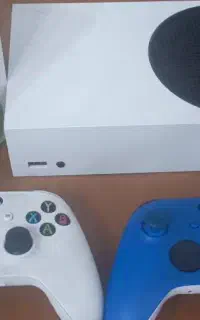 ایکس باکس سری اس با 3 دسته