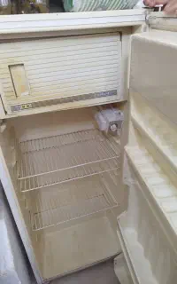 یخچال آزمایش