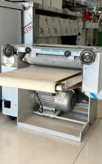 خمیر پهن کن نانوایی