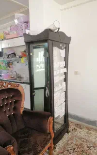 مبل سلطنتی نه نفره با ویترین شیشه ای