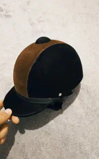 کلاه سوارکاری