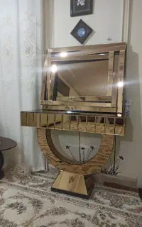آیینه وکنسول