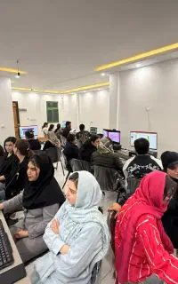 آموزش کامپیوتر هوش مصنوعی خیاطی پایتون رباتیک icdl