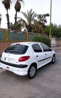 پژو ۲۰۶ تیپ ۵،مدل ۱۳۹۳سفید،بدون رنگ
