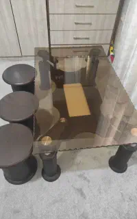 میز وسه عدد عسلی