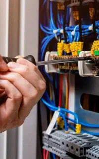 برقکار،رفع هرنوع اتصالات برق،تعمیرآیفون تصویری