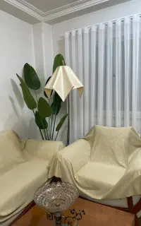 آباژور ایستاده