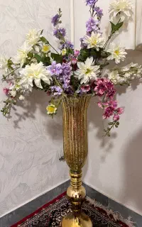 گل و گلدان