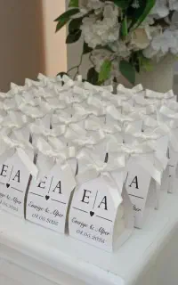 گیفت بچه و عروسی