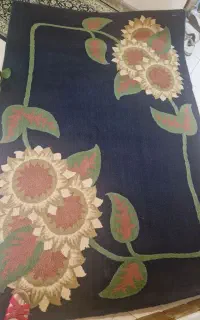 قالیچه ۴ متری طرح گل تمیز و در حد بسیار نو