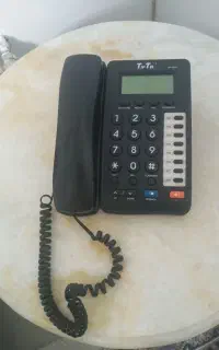 تلفن و یک عدد مانتو