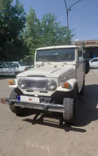 تویوتا لندکروز 2F